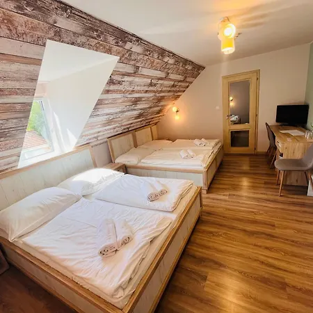 Mátyus Udvarház Kengyel Eger