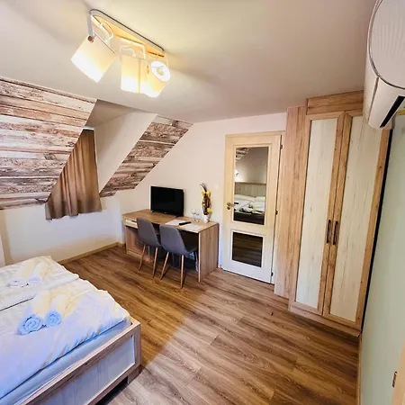 Mátyus Udvarház Kengyel