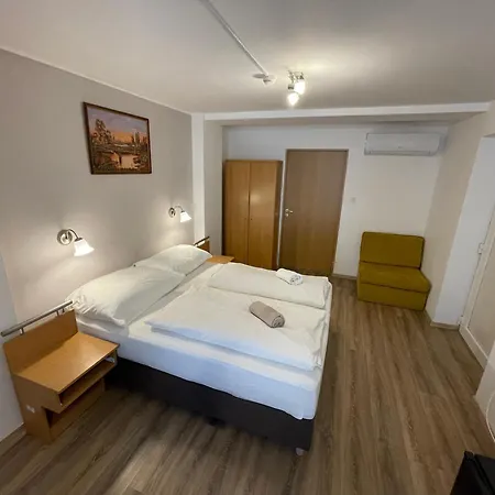 Bed & Breakfast Matyus Udvarhaz Kengyel Fogado