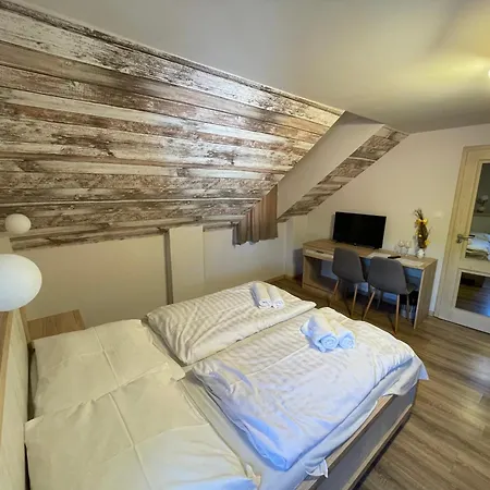 Mátyus Udvarház Kengyel 3*