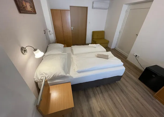 Mátyus Udvarház Kengyel 3*