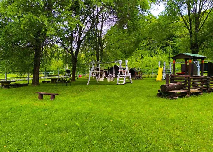 Mátyus Udvarház Kengyel 3*