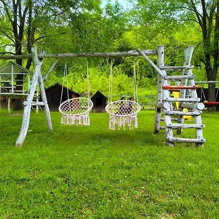 Bed & Breakfast Matyus Udvarhaz Kengyel Fogado 3*