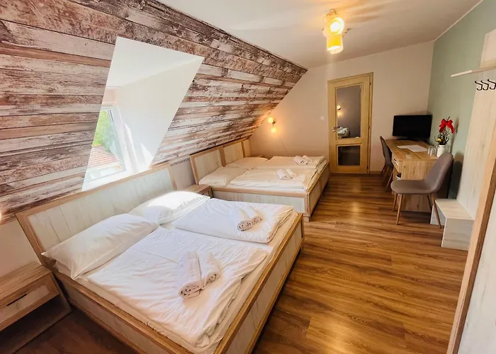 Matyus Udvarhaz Kengyel Fogado Eger