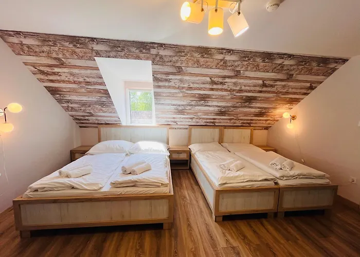 Matyus Udvarhaz Kengyel Fogado Bed & Breakfast Eger