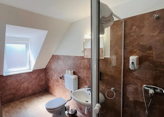 Matyus Udvarhaz Kengyel Fogado Eger