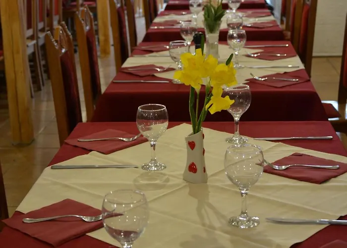 Matyus Udvarhaz Kengyel Fogado Bed & Breakfast